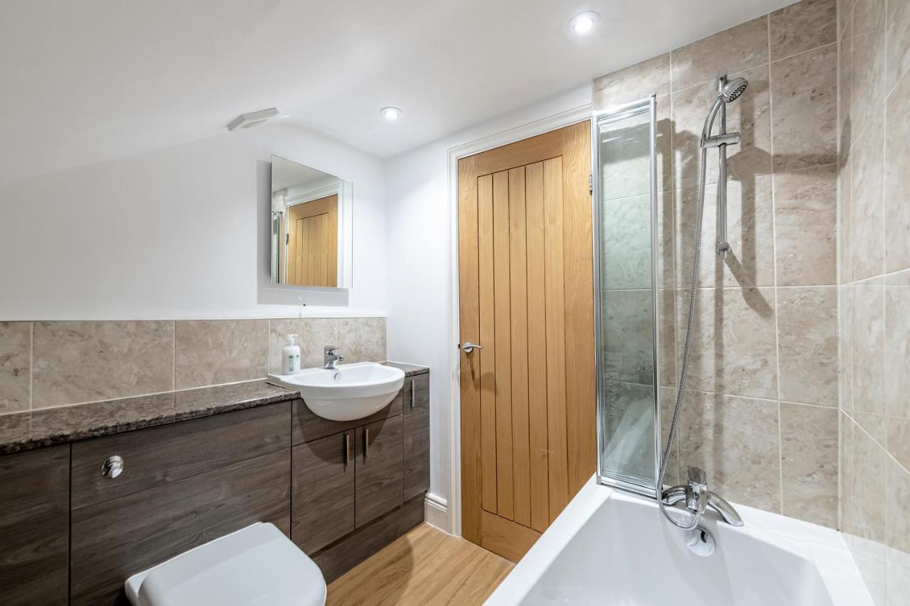 Modern & Spacious 2 Bedroom Maisonette Bath Bagian luar foto