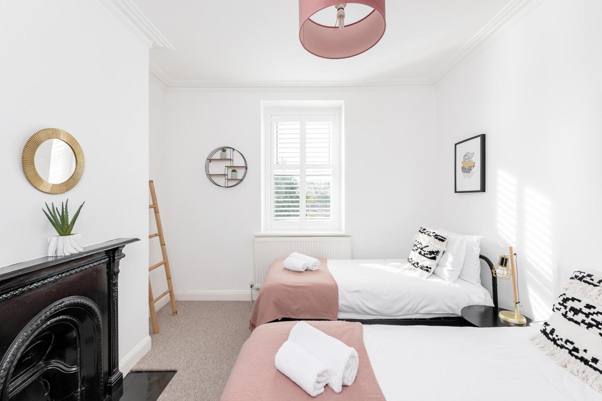 Modern & Spacious 2 Bedroom Maisonette Bath Bagian luar foto